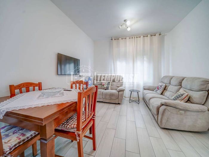 Appartamento trilocale in vendita in Via Trieste, Centro, Biandronno