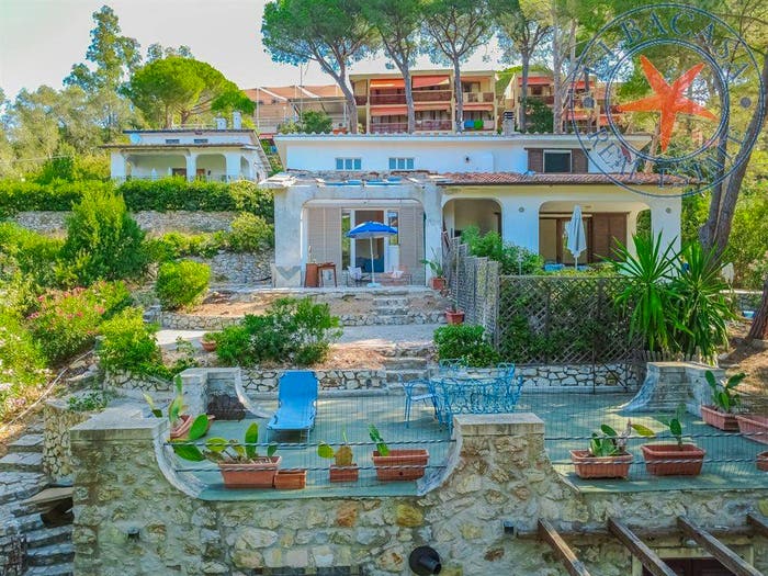 Casa quadrilocale in vendita in VIA SEGAGNANA, Campo nell'Elba
