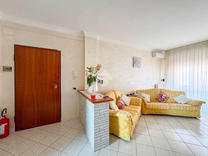 Appartamento con 5 locali in vendita in Via Tosco Romagnola, Villaggi Bellaria, Pontedera