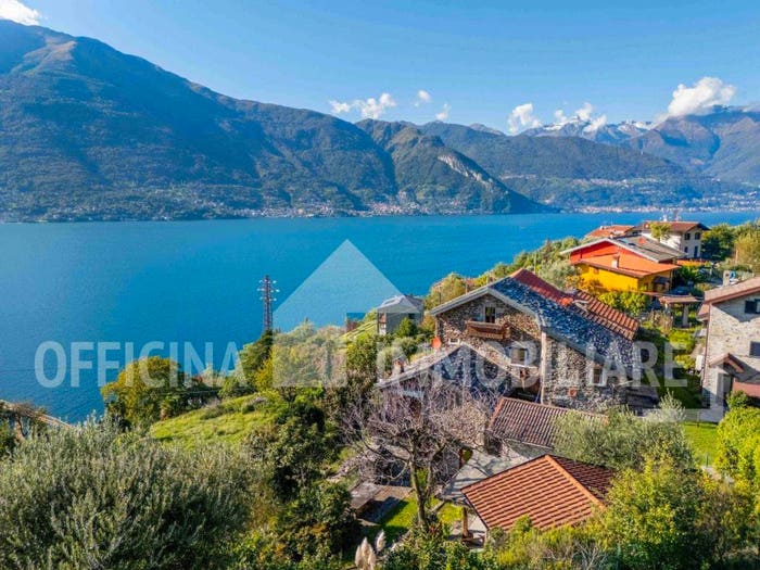Casa con 6 locali in vendita in Via Monastero, Centro, Dervio