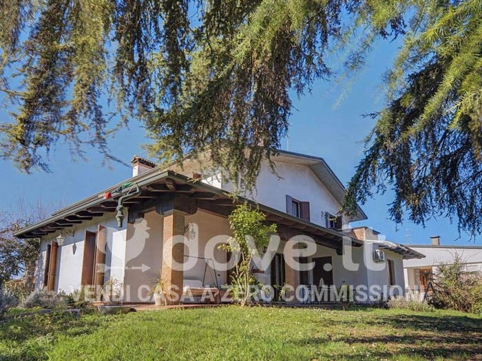 Casa con 6 locali in vendita in Via Eugenio Montale, Centro, San Pietro in Gu