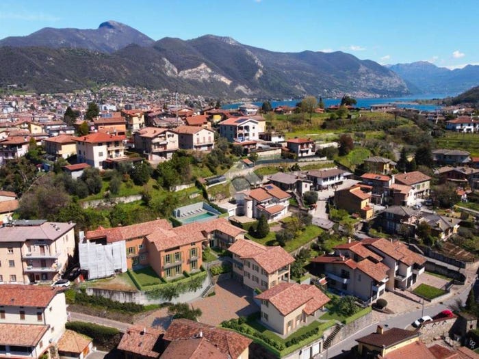 Casa bilocale in vendita in Via Cavour, Paratico