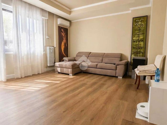 Appartamento quadrilocale in vendita in Via P Caronelli, Centro, Conegliano