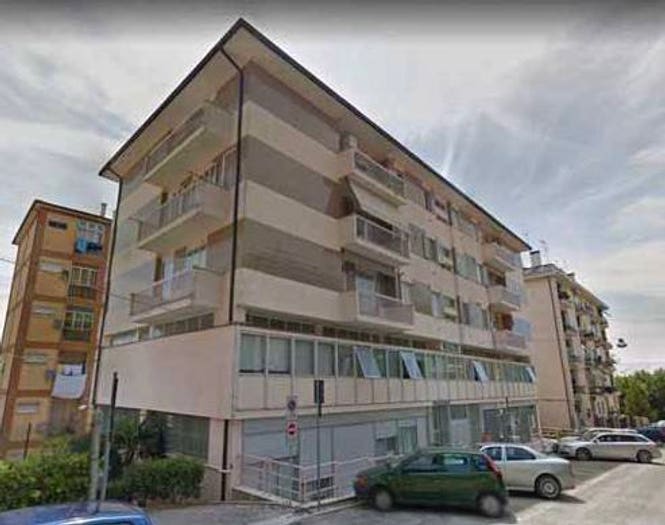 Appartamento con 6 locali in vendita in Via Amerigo Vespucci, Centro, Fermo