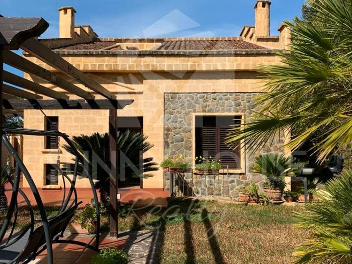 Casa con 6 locali in vendita in Via La Maddalena, Mazzaforno, Cefalù