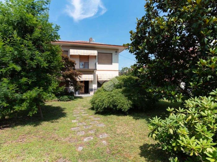 Casa con 6 locali in vendita in Via Battitore, Centro, Ciriè