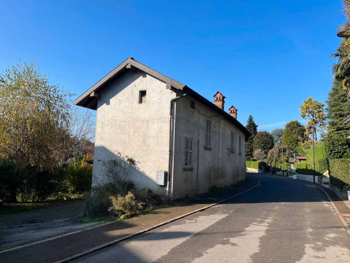 Casa con 6 locali in vendita in Carimate