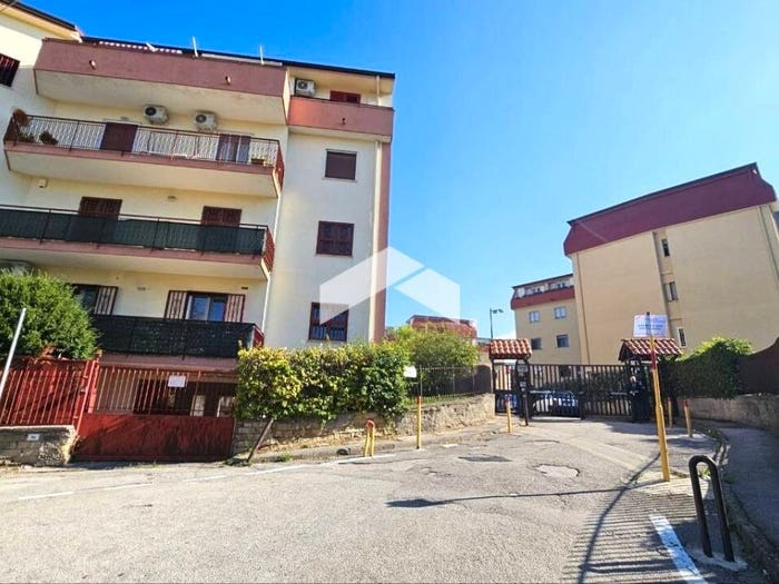 Appartamento quadrilocale in affitto in Viale dei Pini, Centro, Cercola