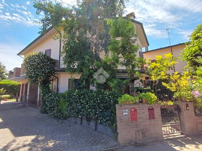 Casa con 5 locali in vendita in Via Lago di Lugano, Borgo Montone San Marco, Ravenna