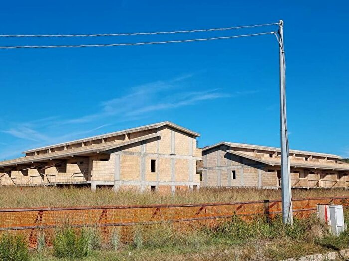 Casa con 6 locali in vendita in Via Magna Grecia, Villaggio Le Roccelle, Borgia