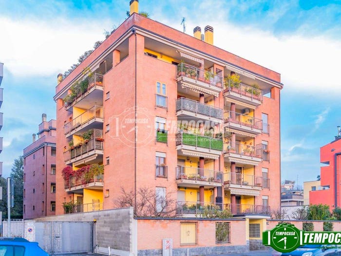 Appartamento trilocale in vendita in Via Novara, San Siro, Milano