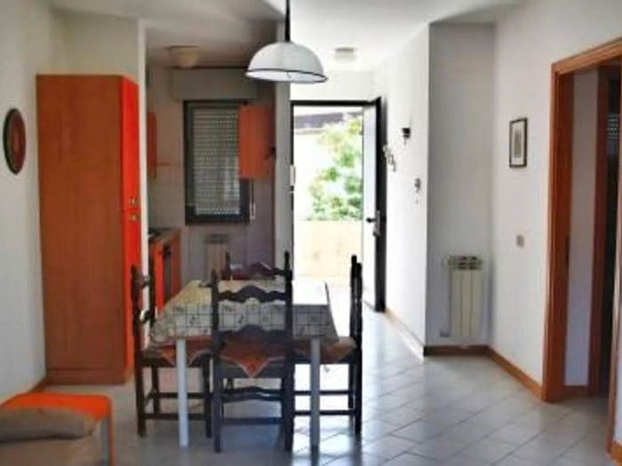 Appartamento trilocale in vendita in Neighbourhood Ronchi, Ronchi Poveromo, Massa