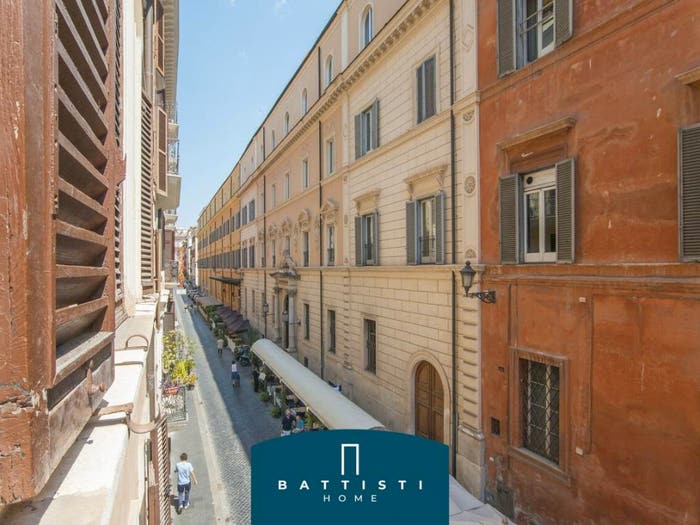 Appartamento quadrilocale in vendita in Piazza di Spagna, Spagna, Roma