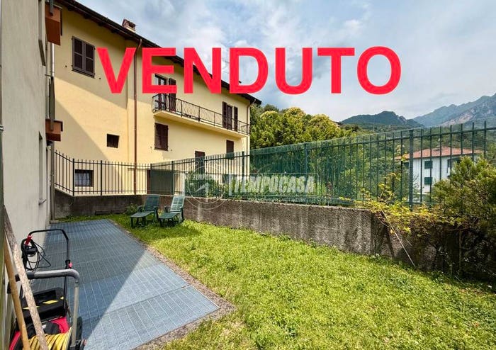 Appartamento trilocale in vendita in Via Cernaia, Olate, Lecco
