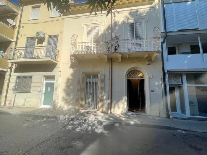 Casa con 6 locali in vendita in Centro, Viareggio