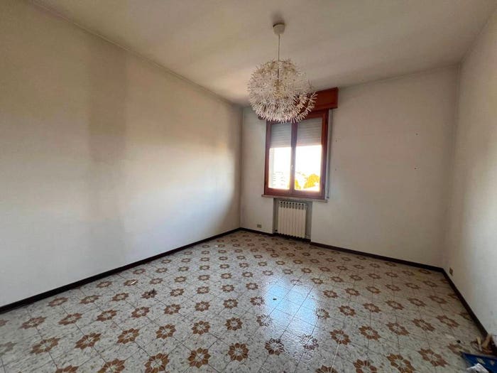 Appartamento trilocale in vendita in Via Celestino Iotti, Centro, Luzzara