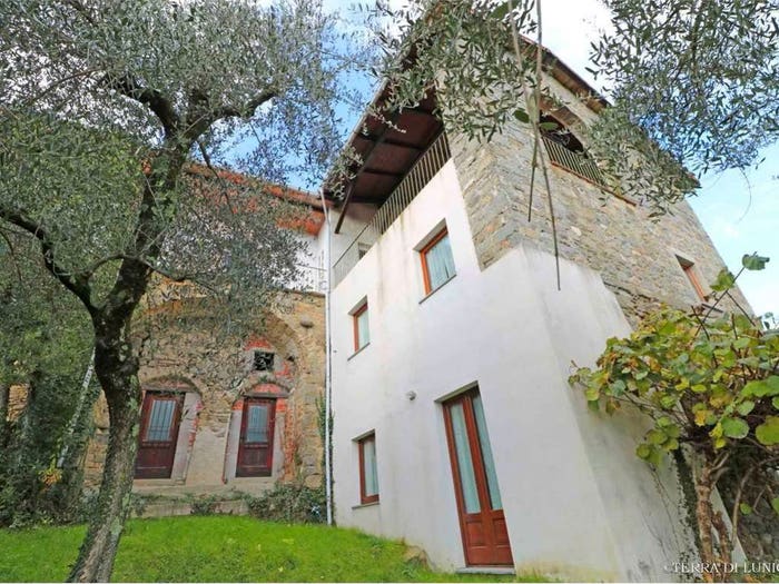 Casa con 6 locali in vendita in Torrano Valle, Pontremoli