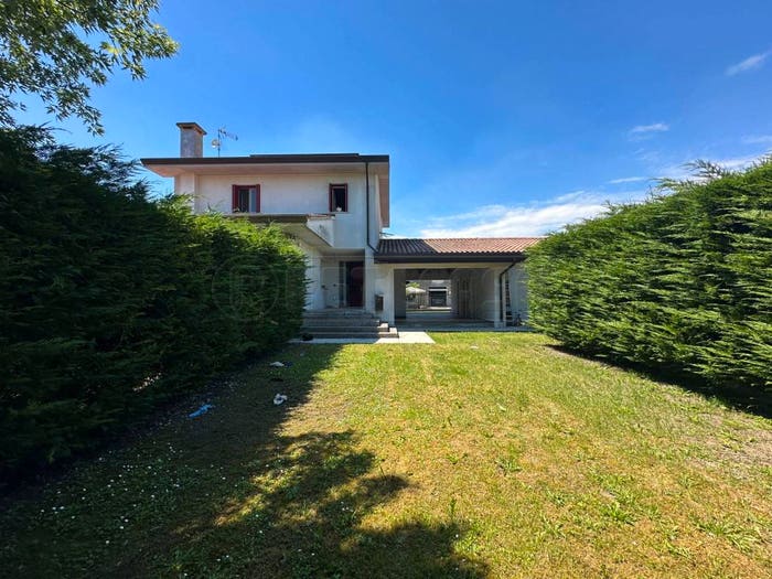 Casa con 6 locali in vendita in Via Casali Vecchi, Biauzzo, Codroipo