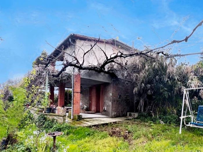 Casa quadrilocale in vendita in Via Valle Menetola, Centro, Collevecchio