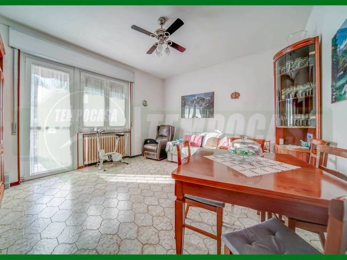 Casa quadrilocale in vendita in Via Alcide De Gasperi, Centro, Ferno