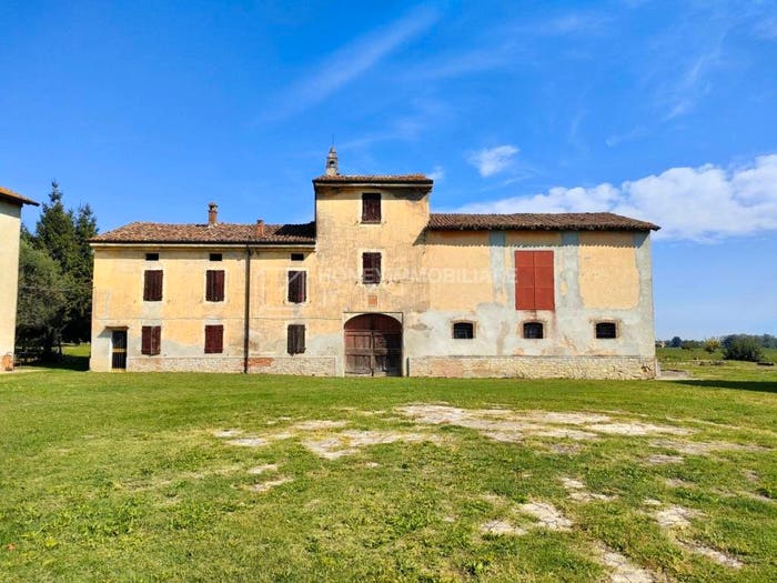 Casa con 6 locali in vendita in Frazione Fornio, Fidenza