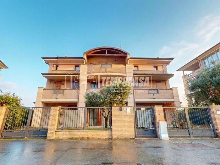 Casa con 5 locali in vendita in Via Circonvallazione Est, Centro, Marano sul Panaro