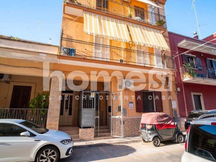 Appartamento trilocale in vendita in Via Umberto Giordano Massafra TA Italia, Centro, Massafra