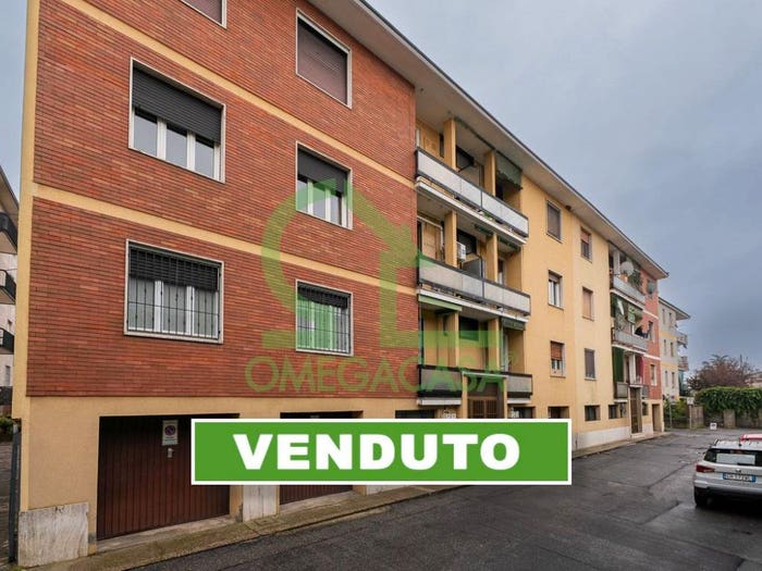 Appartamento trilocale in vendita in Vicolo Giardini, Centro, Casalpusterlengo