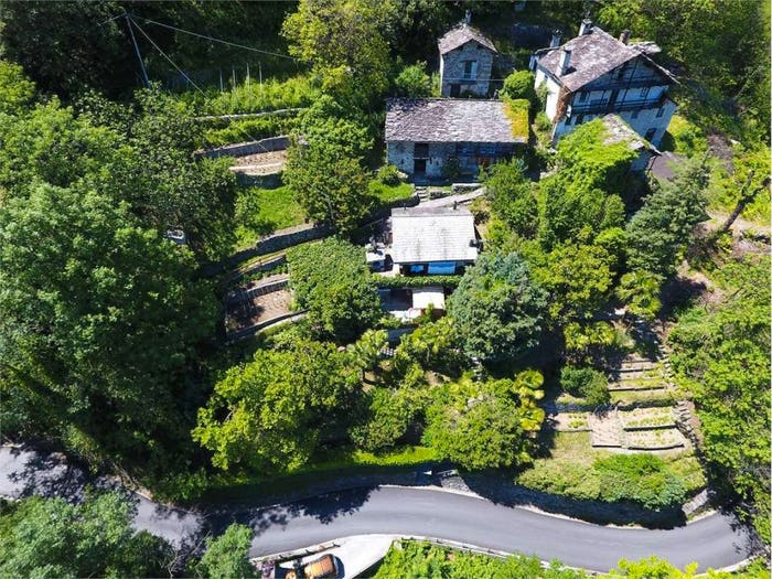 Casa con 6 locali in vendita in Via Motto, Gordona