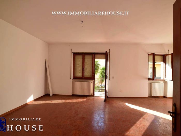 Appartamento con 5 locali in vendita in Via Eugenio Curiel, Bolsena