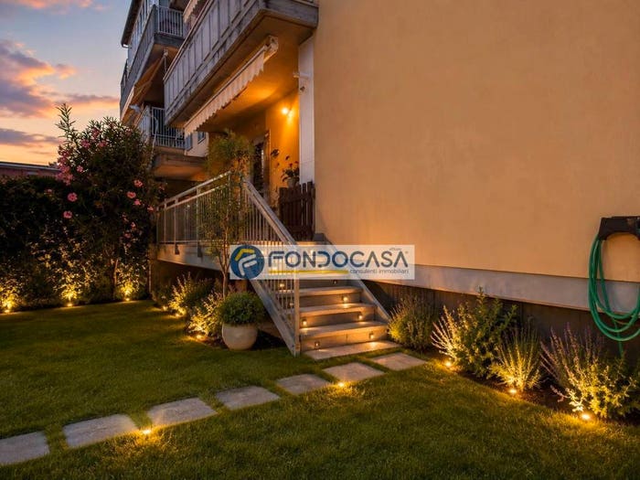 Appartamento trilocale in vendita in Viale Giovanni da Verrazzano, Marina di Carrara, Carrara