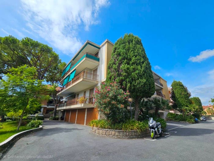 Appartamento trilocale in vendita in Via Bigarella, Centro, Bordighera