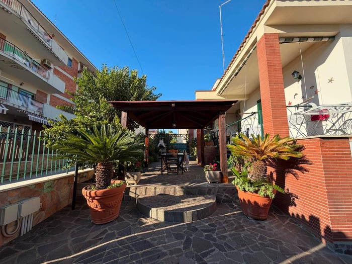 Casa con 6 locali in vendita in Via Monte Grappa, Prato del Mare Perazzeta, Santa Marinella