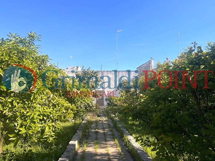 Casa con 6 locali in vendita in Via San Michele, Centro, Carmiano