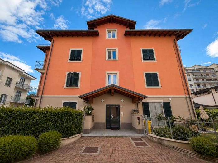 Appartamento quadrilocale in vendita in Via Duchessa di Galliera, Centro, Ovada