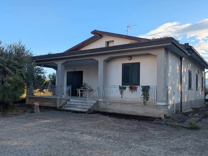 Casa con 5 locali in vendita in Contrada San Vitale, San Vitale, Benevento