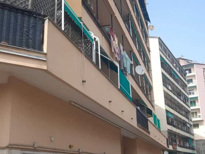 Appartamento trilocale in vendita in Via Enrico Hillyer Giglioli, Marassi, Genova