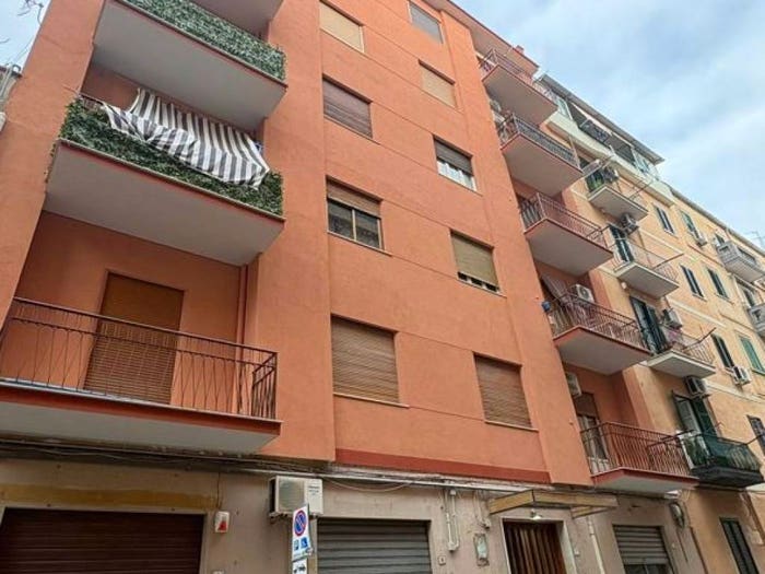Casa trilocale in vendita in Via de Lignamine, Noce, Palermo
