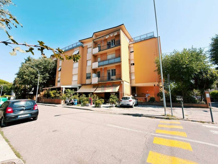 Appartamento trilocale in vendita in Spazzoli Medaglie D'Oro, Forlì
