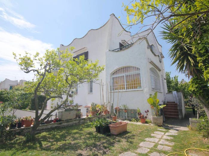 Casa con 6 locali in vendita in VIA DEI LECCI, Villa Claudia, Anzio