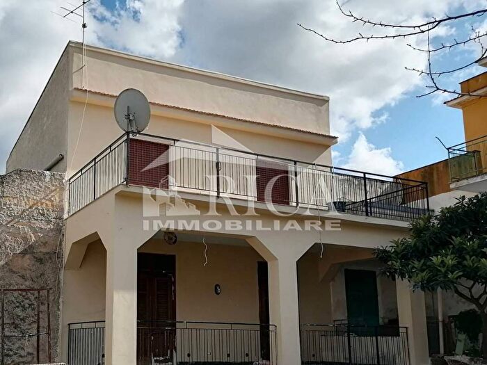 Casa quadrilocale in vendita in Contrada Fraginesi, Castellammare del Golfo