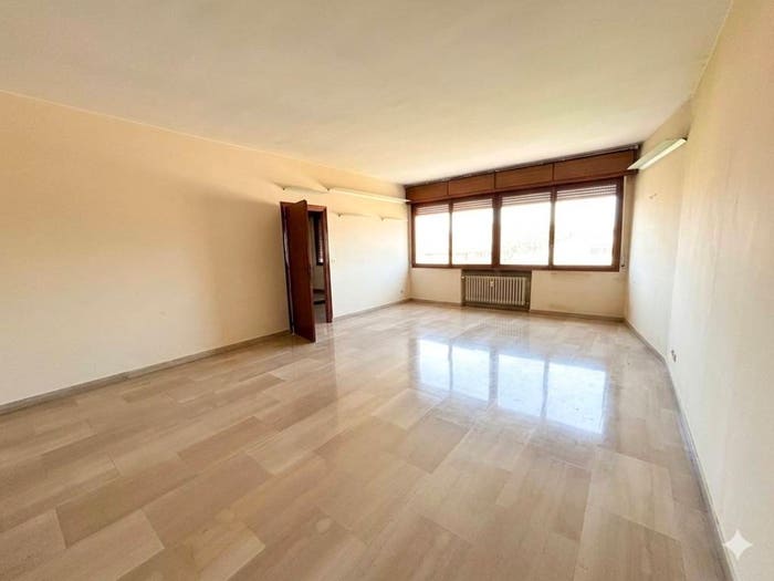 Appartamento con 5 locali in vendita in Via Orazio Vecchi, San Faustino, Modena