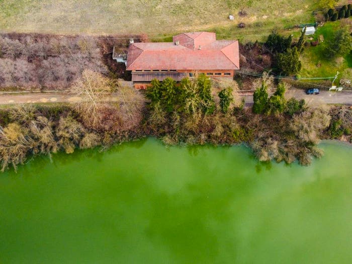 Casa con 6 locali in vendita in Via del Lago, Arignano