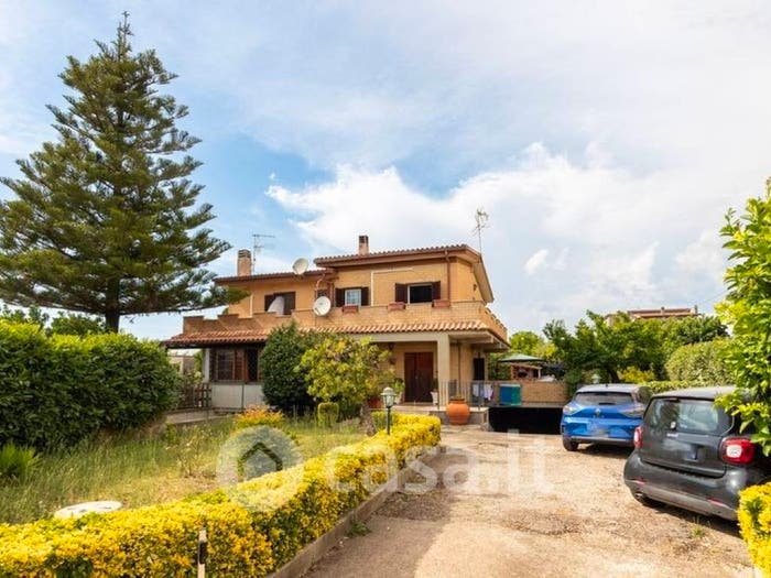 Casa quadrilocale in vendita in Via Corioli, Somaschi Fontana di Papa Ginestreto, Ariccia