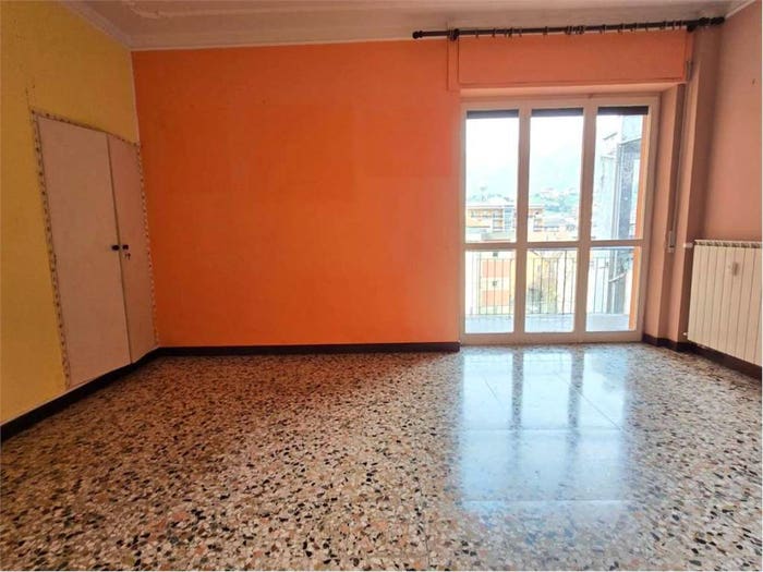 Appartamento trilocale in vendita in via pacinotti, Centro, Omegna