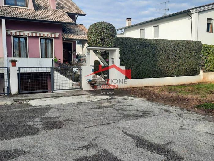 Casa con 6 locali in vendita in Montecchio Maggiore Alte Ceccato, Montecchio Maggiore