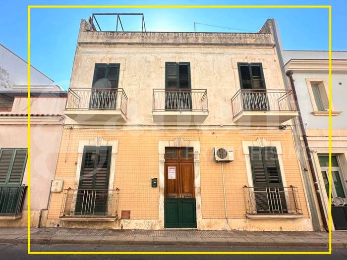 Casa con 6 locali in vendita in VIA NIZZA, Centro, Avola