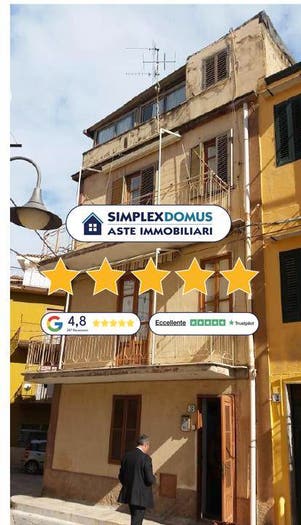 Appartamento quadrilocale in vendita in Largo Cesare Civello, Campofelice di Roccella