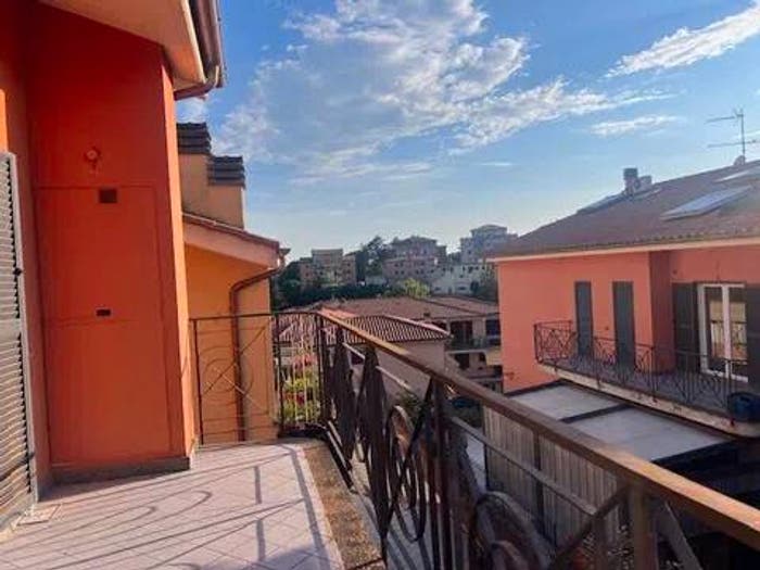 Appartamento trilocale in vendita in Via Delle Canicole, Centro, Capranica