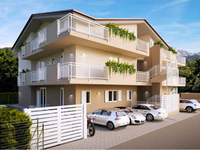 Appartamento con 5 locali in vendita in Cinquale, Montignoso